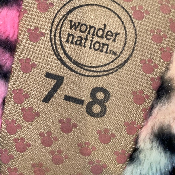 ✨ 5/$25 ✨ Wonder Nation Girls’ Monster Slippers - Size 7-8 - Picture 4 of 4